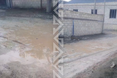 Nəvai küçəsi palçığa batıb