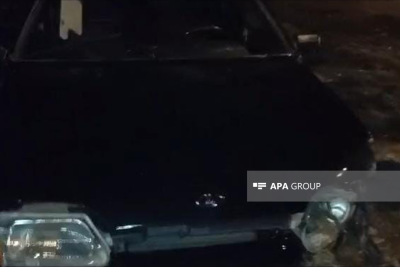 Gəncədə minik maşını aşıb, xəsarət alanlar var