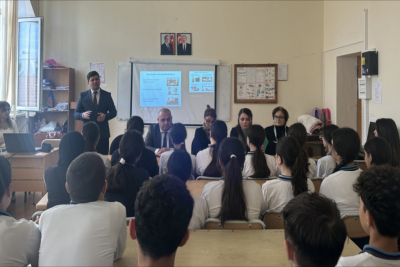 FHN məktəblilərə maarifləndirmə tədbirləri keçirib