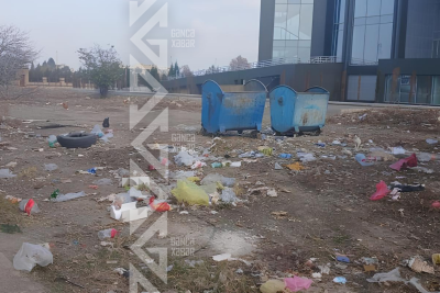 Gəncədə iri idman obyektinin ətrafı zibilliyə çevrilib