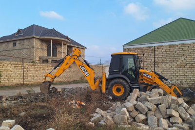 Gəncədə 3 qanunsuz TİKİLİ SÖKÜLÜB