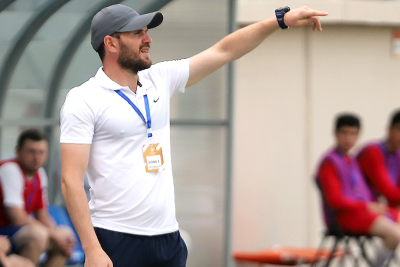 “Turan Tovuz” məşqçisini yola saldı