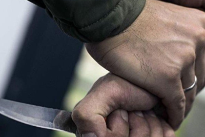 Kişi bibisi oğlunu bıçaqladı