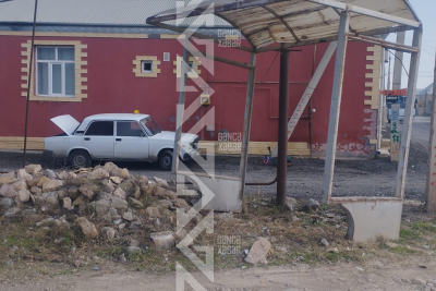 Gəncədə avtobus dayanacağı zibillikdən xilas edilib