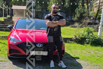 Gəncəli pauerliftinqçi DÜNYA BİRİNCİSİ OLDU - VİDEO