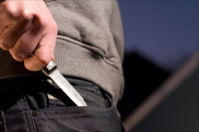 Yeniyetməni bıçaqlayan məktəbli SAXLANILIB