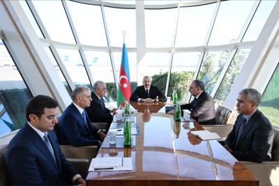 Prezident İlham Əliyev təyyarə qəzası ilə bağlı müşavirə keçirib - YENİLƏNİB