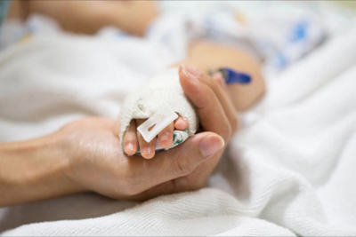 Gəncədə xəstəxanaya yerləşdirilən 5 yaşlı qız öldü