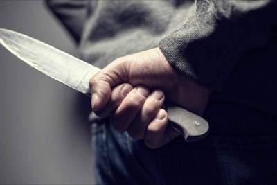 DƏHŞƏTLİ ELÇİLİK: 20 yaşlı qardaş bacısı ilə evlənmək istəyəni bıçaqladı