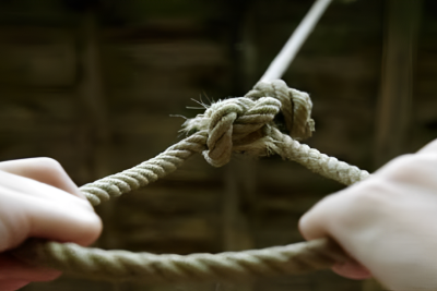 İki ay əvvəl toyu olmuşdu - Özünü asdı