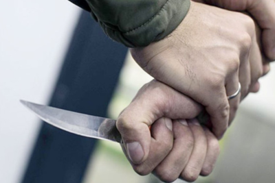 Pivəyə görə dostunu bacısının GÖZÜ QARŞISINDA ÖLDÜRDÜ