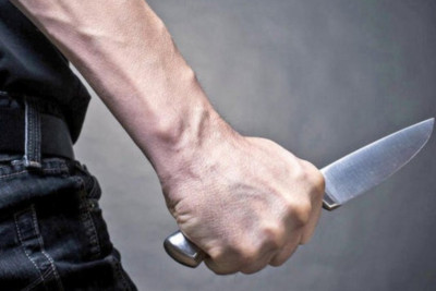 Kişi özünə xəsarət yetirib 