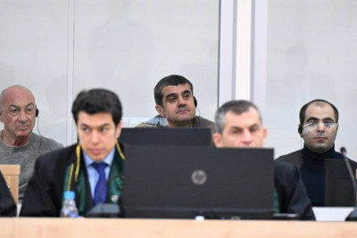 Araik Gəncənin raketlərlə vurulması ilə bağlı bəyanata görə üzrxahlıq edib - FOTO