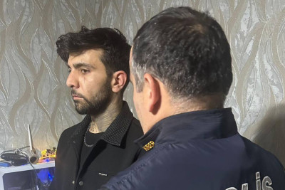 Hökümə Əliyevanın atasının pulunu oğurlayan şəxsin saxlanılma anı - VİDEO + YENİLƏNİB