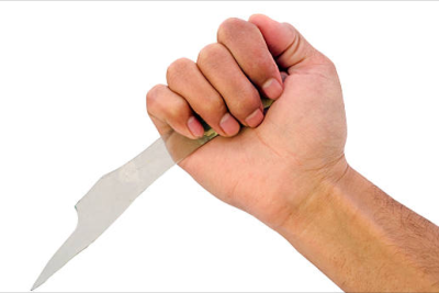 Kişi xəyanət edən arvadını ŞÜŞƏ PARÇASI ilə 17 DƏFƏ VURDU – TƏFƏRRÜAT