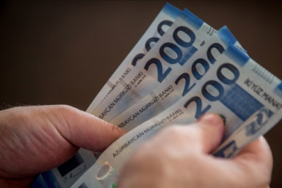 Bu şəxslərin də maaşları artırıldı