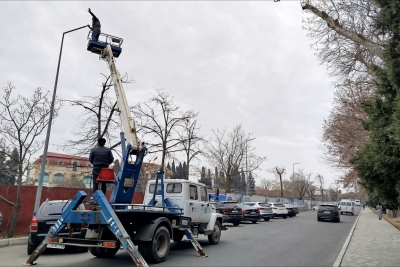 Gəncə küçələri işıqlı günə çıxdı - FOTO