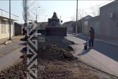 Gəncədə asfalt örtüyü yenidən çökdü - VİDEO