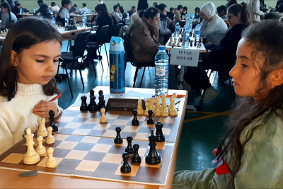 Şəmkirdə şahmat üzrə yarış keçirilir - FOTO