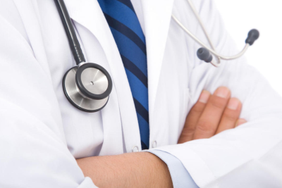 Həkimlərimizin 70%-i Bakıya toplaşıb – Onları regionlardan qaçırdan SƏBƏBLƏR