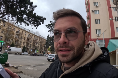 Gəncədə taksiçi türkiyəli qonaqla gəncəli kimi davranmadı - VİDEO