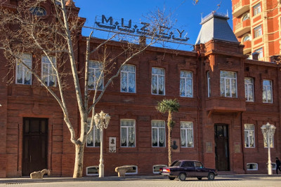 Gəncədə dörd il əvvəl bağlanan tarixi muzey niyə açılmır? - VİDEO