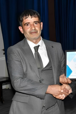 Eşşək arabasında olan kişini bu qurumun sədri vurub - FOTO