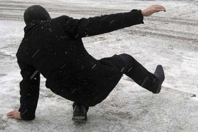 Qarlı havada 179 nəfər xəsarət alıb