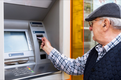 Qanun təsdiqləndi: Pensiyalar fevralın 1-dən ARTIRILIR