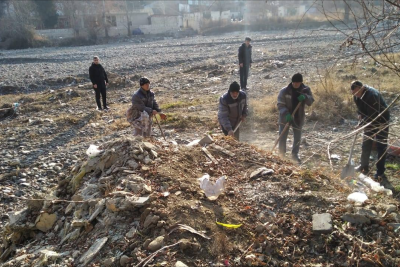 Daha bir parkda təmizlik işləri görülüb - FOTO