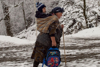 Emin Əmrullayev: “Daşkəsəndə bir şagirdə təhsil müddətində 90 min xərclənir”