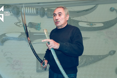 Əməkdar rəssam: “Zülfüqar” qılıncının ən gerçək prototipi Gəncədədir” – ÖZƏL MÜSAHİBƏ