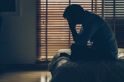 Gəncədə başını divara çırpan xəstə vəfat edib