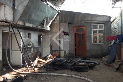 Gəncədə həyət evində yanğın baş verib - FOTO