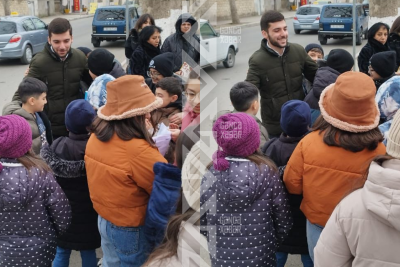 Gəncədə şagirdlər müəllimin qaytarılmasını TƏLƏB EDİRLƏR - VİDEO