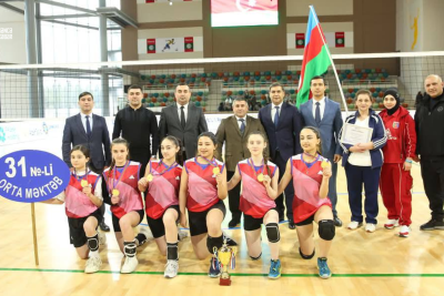 Gəncə məktəbliləri bölgə birincisi oldular