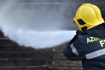 Şəmkirdə ev yanıb