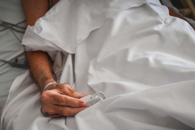 Gəncədə kişi müalicə aldığı xəstəxanada dünyasını dəyişib