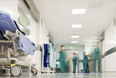 Qonaq getdiyi evdə partlayış oldu, xəsarət aldı