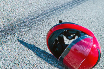 Gəncədə motosikletçi qəzaya düşüb