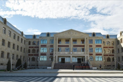 Gəncədə iki şagird müəllimi DÖYDÜ - AÇIQLAMA + YENİLƏNİB