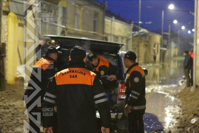 Gəncədə yağış ciddi fəsadlara yol açıb - FOTO