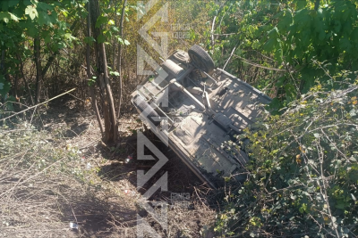 Maşın aşdı, xəsarət alan olmadı - FOTO