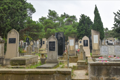 Atasının məzarı üstündə ağır vəziyyətdə tapıldı