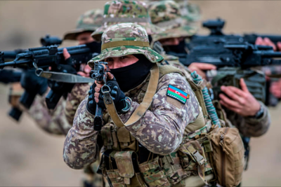 Təlimlərə çağırılan hərbçilər iş yerlərini itirirmi? - RƏSMİ AÇIQLAMA