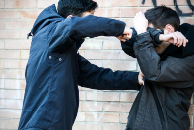 Gəncədə məktəblilər dava etdi, xəstəxanalıq oldular