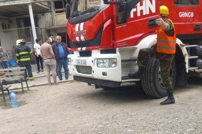 Gəncədə mənzildə partlayış baş verib