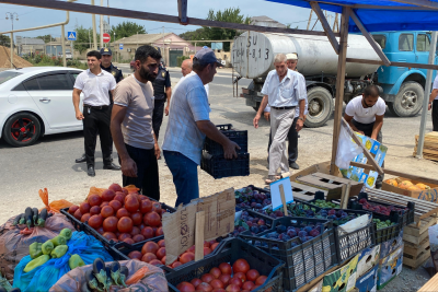 Küçə ticarəti ilə məşğul olanlar CƏRİMƏLƏNDİ