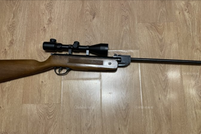 Sərçə vurmaq istədi, yoldaşını güllələdi