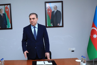 Niyazi Bayramov nə qədər maaş alır?